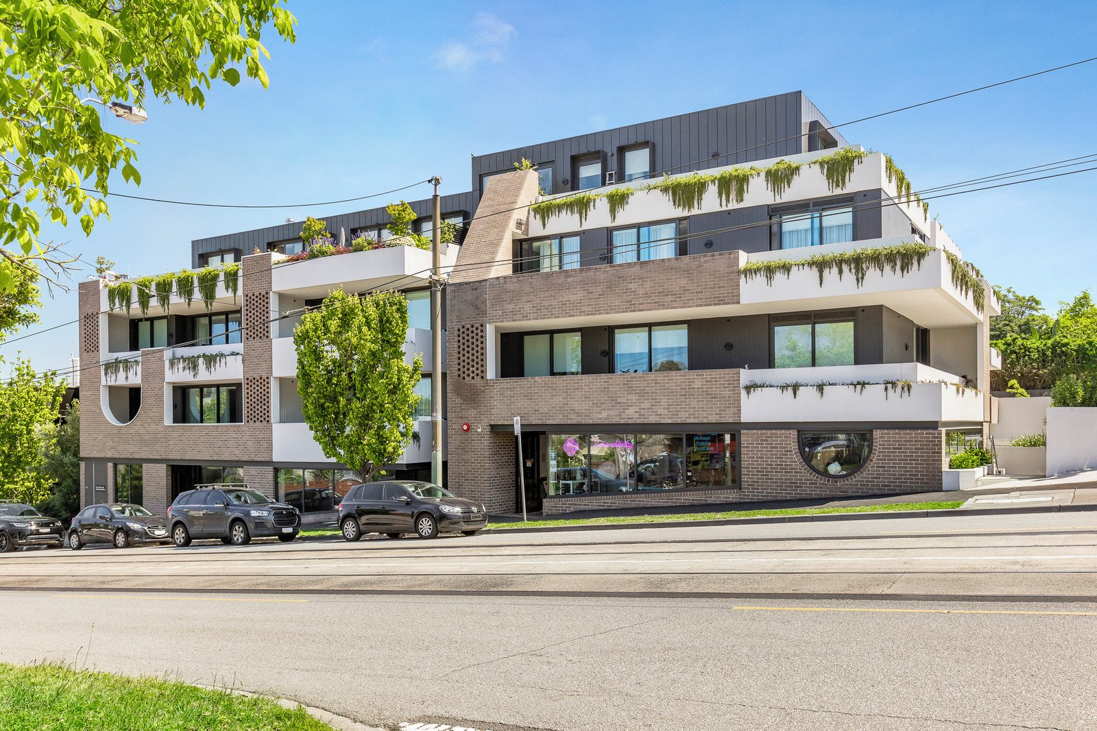 Timeless Residences, Burke Road, Camberwell | Form Brick | Brick Inlay System